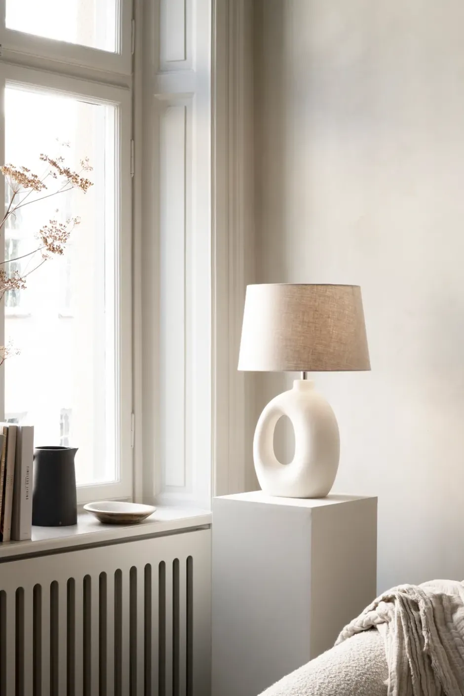 Ada lampunjalka 38 cm, White-ivory