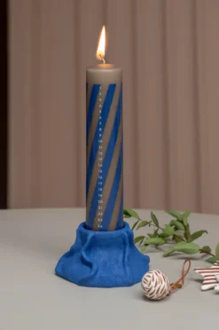 Art Piece lava -kynttilänjalka Ø 12,5 cm, Cobalt