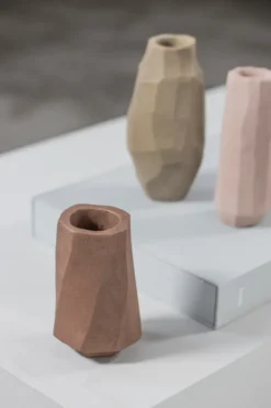 Art Piece Nuki -maljakko C, Clay