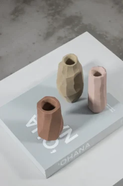 Art Piece Nuki -maljakko C, Clay