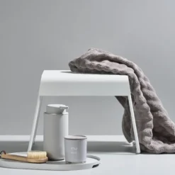A-Stool rahi, Soft grey