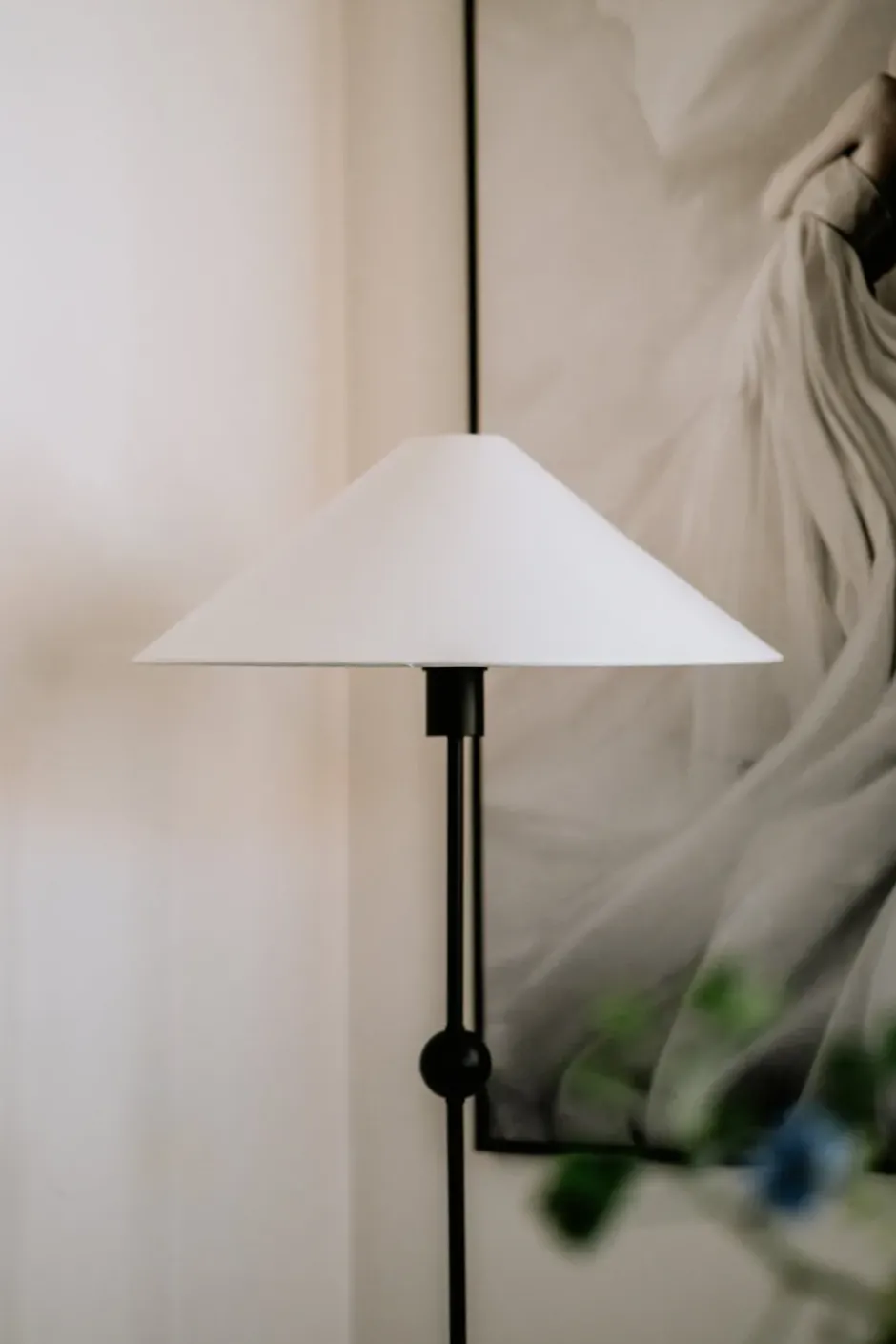 Astrid lampunteline 130 cm, Musta