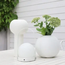 Ball maljakko white, 20 cm