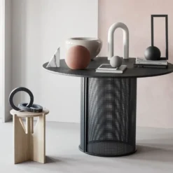 Bauhaus ruokapöytä, Black