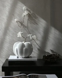 Bloom vaasi petit 22,5x24 cm, Bone white