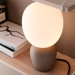 Buddy pöytävalaisin opaalilasi, Sand (beige)