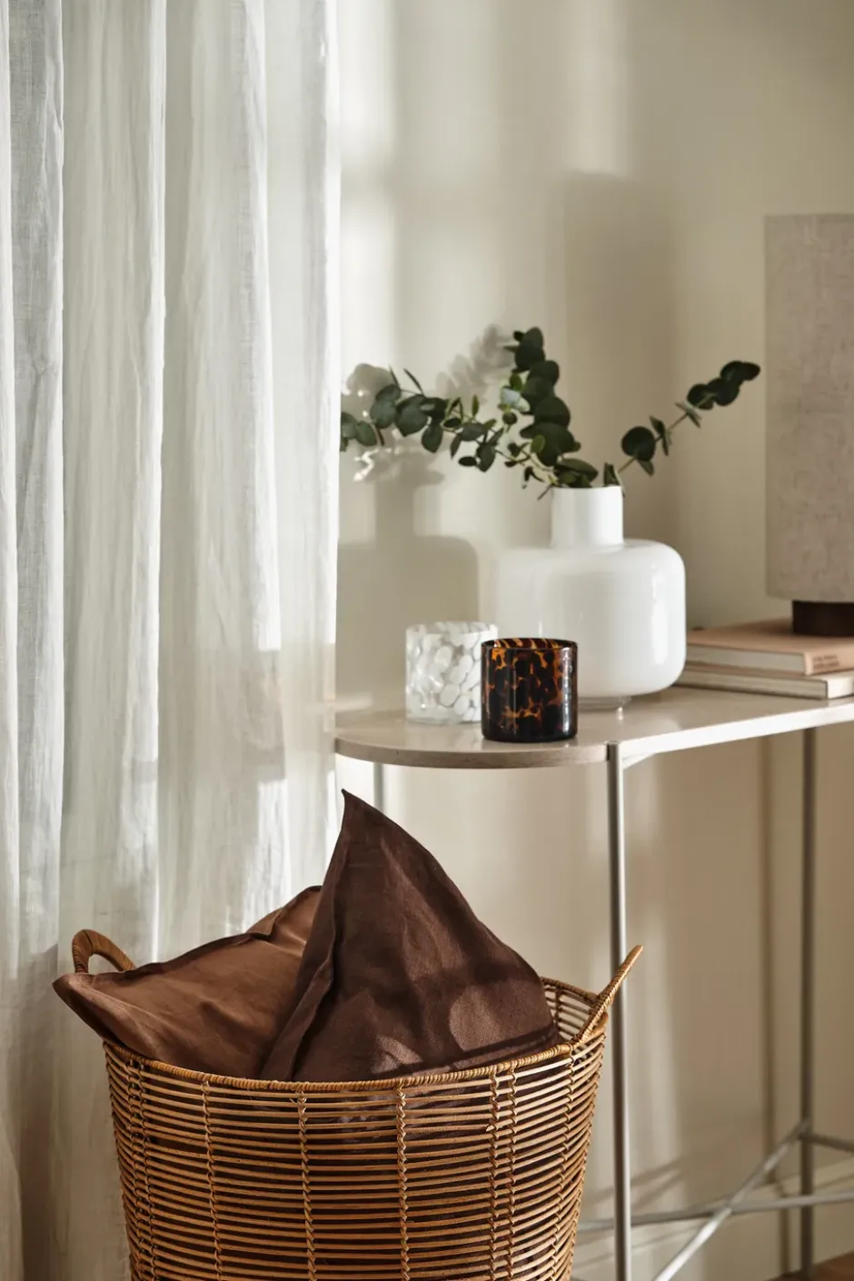 Calm tyynynpäällinen pellava 40 x 60 cm, Chocolate Brown