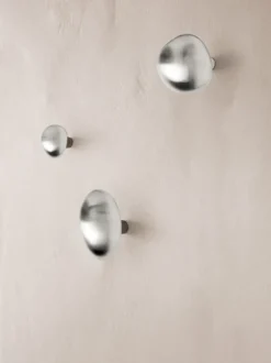 Chanterelle koukku, Brushed stainless steel