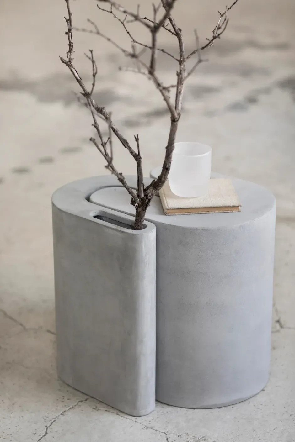 Concrete jakkara/sivupöytä 37 cm, Grey