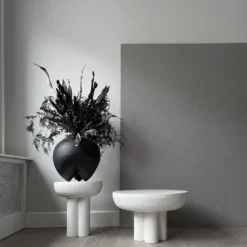 Crown sivupöytä tall Ø 45 cm, Bone white