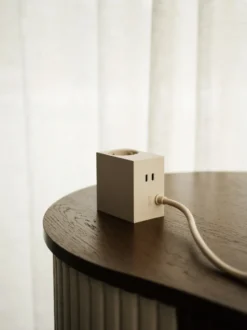 Cuboid+ haaroituspistorasia USB-C 30W 2 m, Pearled Ivory