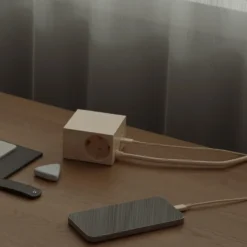 Cuboid+ haaroituspistorasia USB-C 30W 2 m, Pearled Ivory