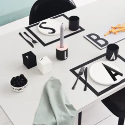 Design Letters -kynttilänjalka kuppiin, Vaaleanpunainen