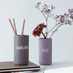 Design Letters -suosikkimaljakko, Darling