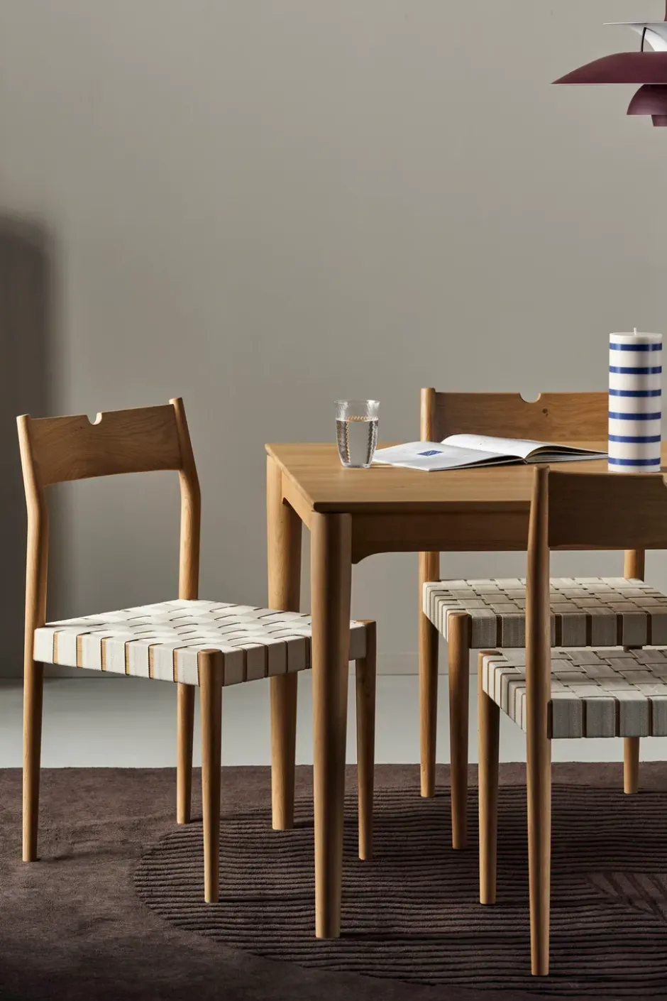 Ekeryd ruokapöydäntuoli, Webbing-laquered oak