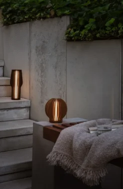 Eva Solo Radiant LED ladattava valaisin pyöreä, Oak