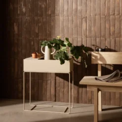 Ferm Living plant box -marmoritarjotin, Beige