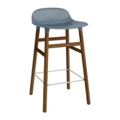 Form Chair baarijakkara pähkinäjalat, sininen