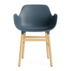 Form käsinojallinen tuoli, Blue, tammijalat