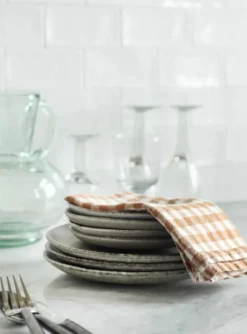 Gingham-ruudullinen pellavalautasliina 45 x 45 cm, Biscuit