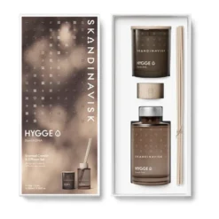 HYGGE tuoksukynttilä & tuoksutikut, 65 g + 100 ml