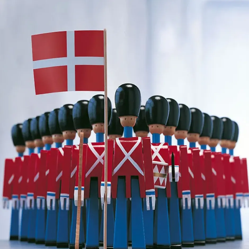 Kay Bojesen rummunlyöjä, punainen-sininen