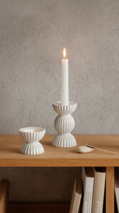 Lyngby Tura -kynttilänjalka 14 cm, Valkoinen