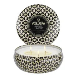 Maison Noir 3-wick Tin tuoksukynttilä 40 tuntia, Ambre Lumiere