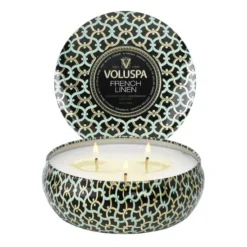 Maison Noir 3-wick Tin tuoksukynttilä 40 tuntia, French Linen