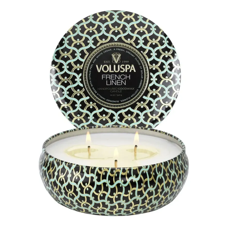 Maison Noir 3-wick Tin tuoksukynttilä 40 tuntia, French Linen