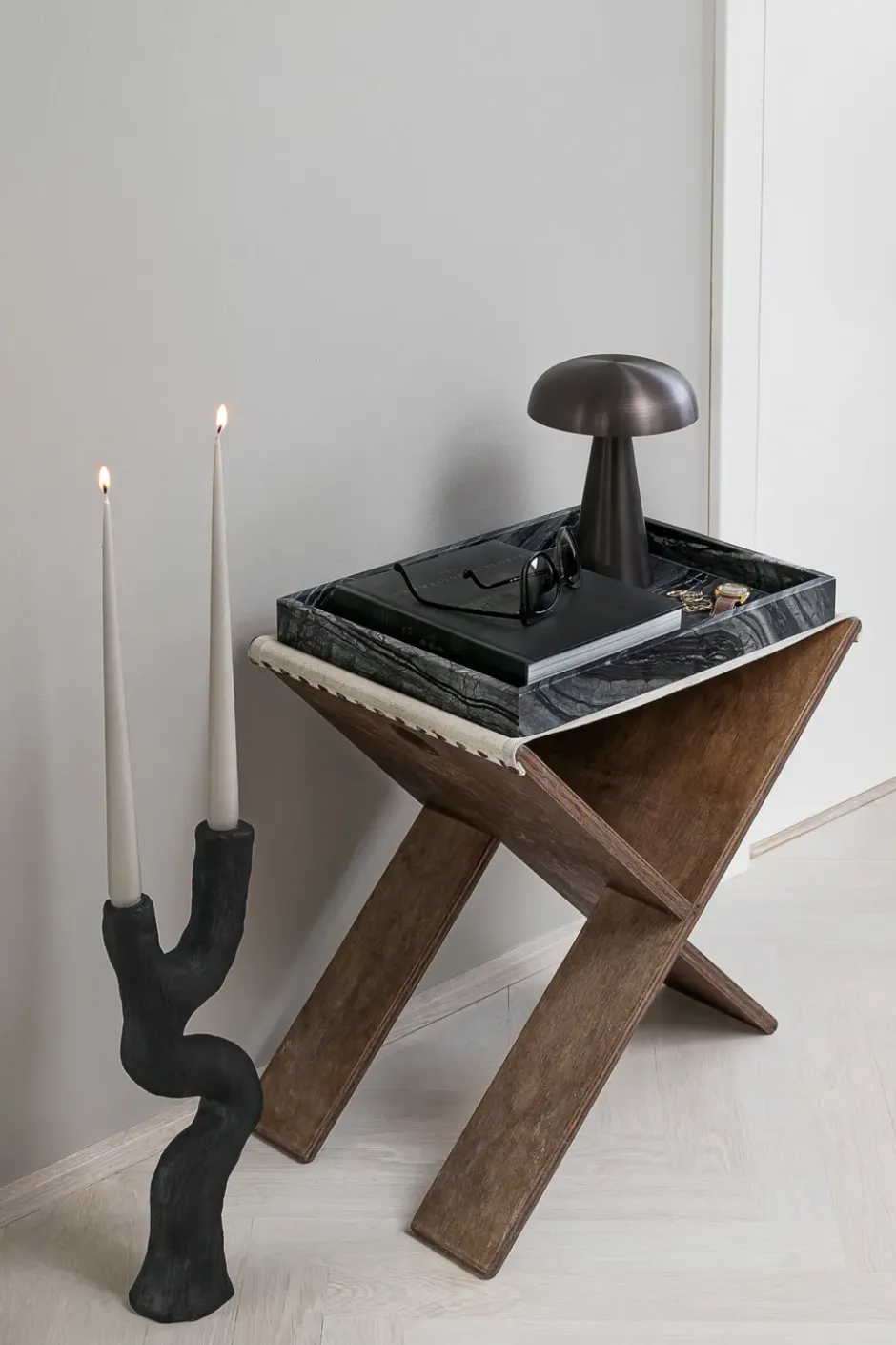 Marble koristetarjotin large 30x40 cm, Black-grey