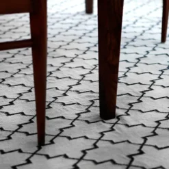 New Geometric -matto, Indigo melange/off white, 234 x 323 cm