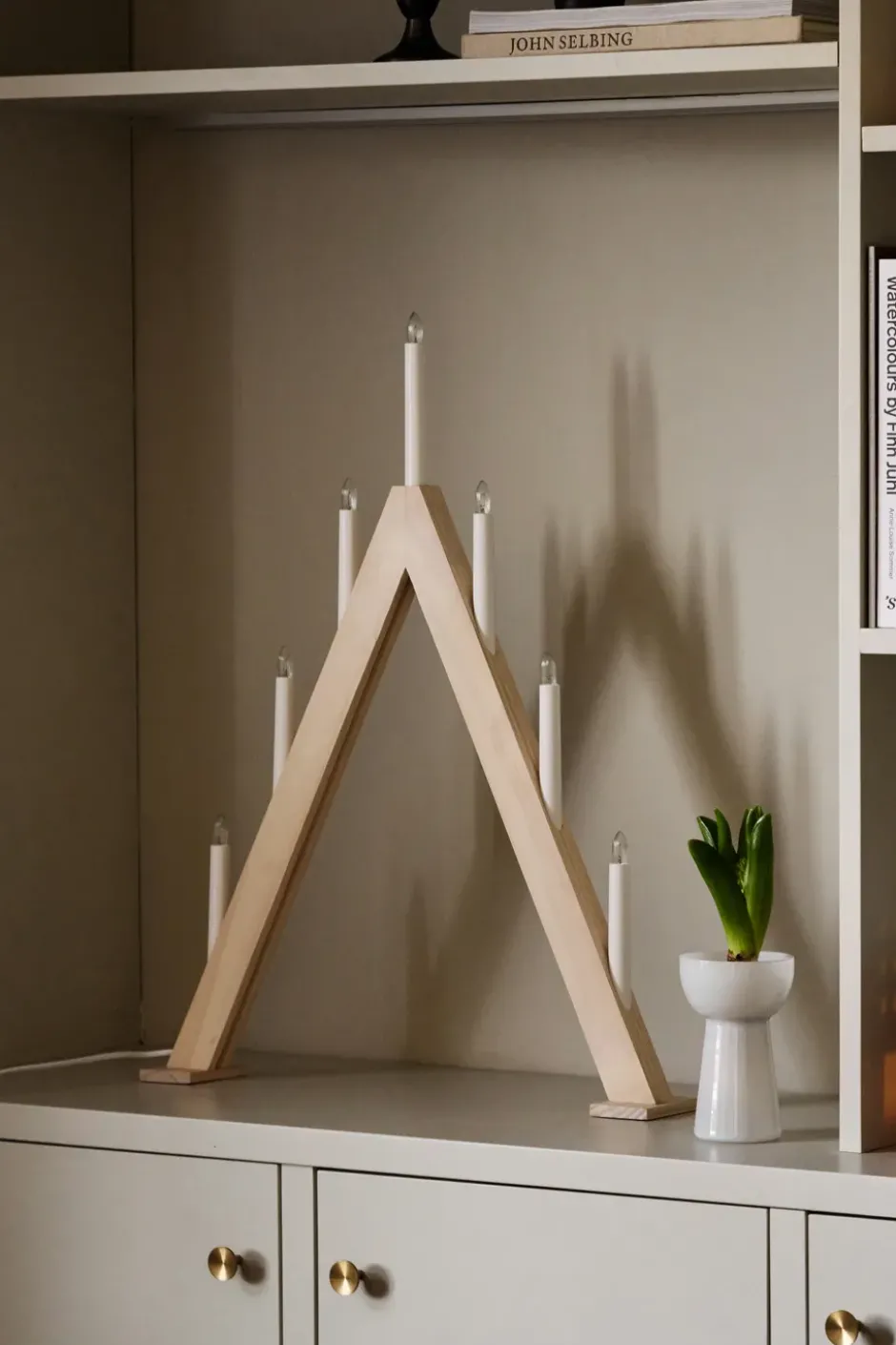 Nord kynttilänjalka 60 cm, Valkolakattu