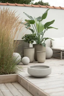 Out ruukku 4 osaa, Beige