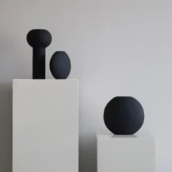 Pillar maljakko 24 cm, Musta