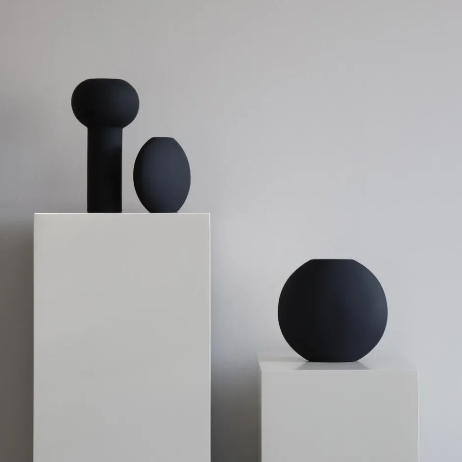 Pillar maljakko 24 cm, Musta