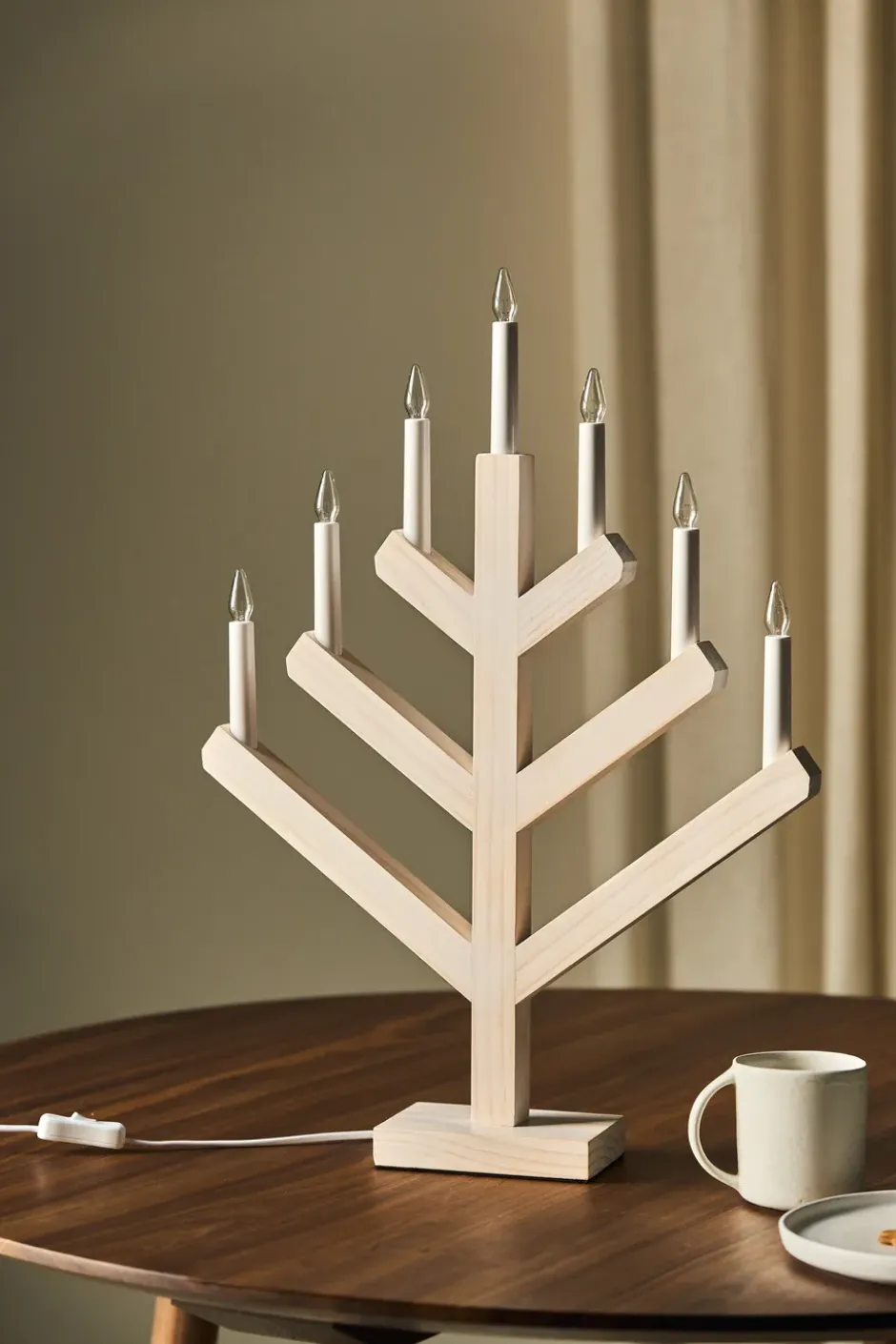 Pine adventtikynttilänjalka 62 cm, Valkolaseroitu