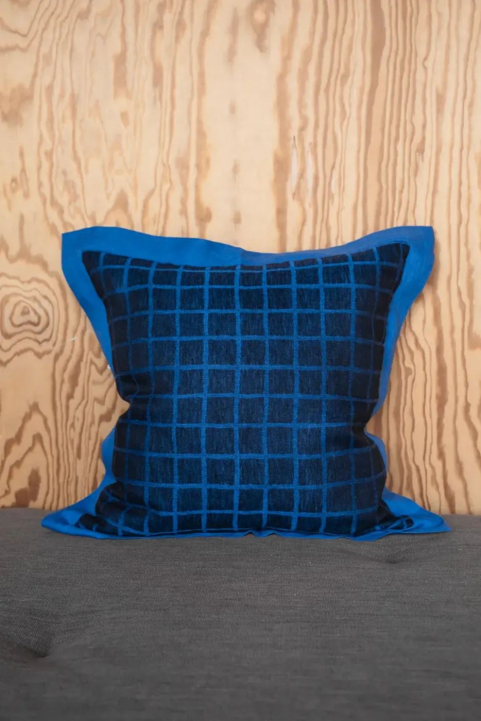 Rutig tyynynpäällinen 47 x 47 cm, Blue-black