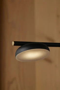 Salto pöytävalaisin, Musta