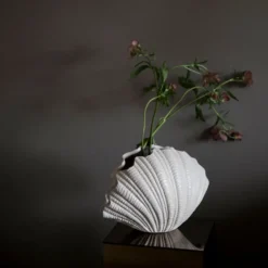 Shell maljakko, Valkoinen