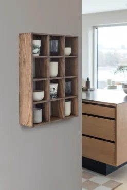 Showcase seinähylly 40x53 cm, Dark oiled oak