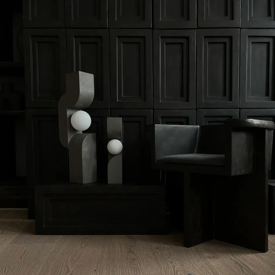 Sitting Man -valaisin Dark grey, 22 x 70 cm