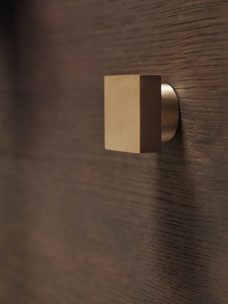 Square koukku large, Brass