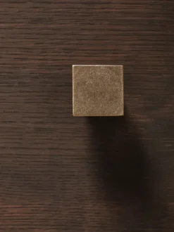 Square koukku large, Casted brass