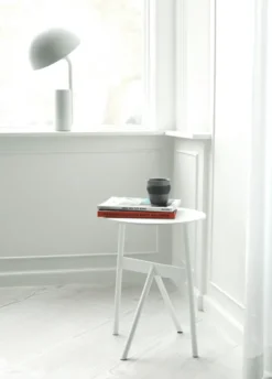 Stock Table sivupöytä Ø37 cm K:46 cm, Valkoinen