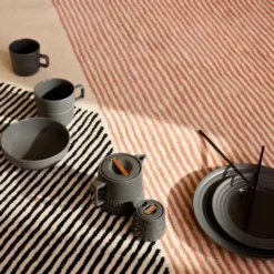 Stripes-villamatto, vaaleanpunainen, 200x300 cm