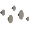 The Dots -vaatekoukku taupe, Ø 6,5 cm