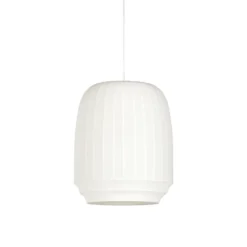 Tradition riippuvalaisin tall, White