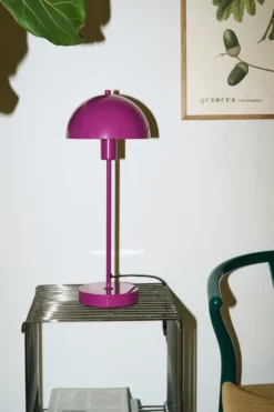 Vienda pöytävalaisin, Dragon purple