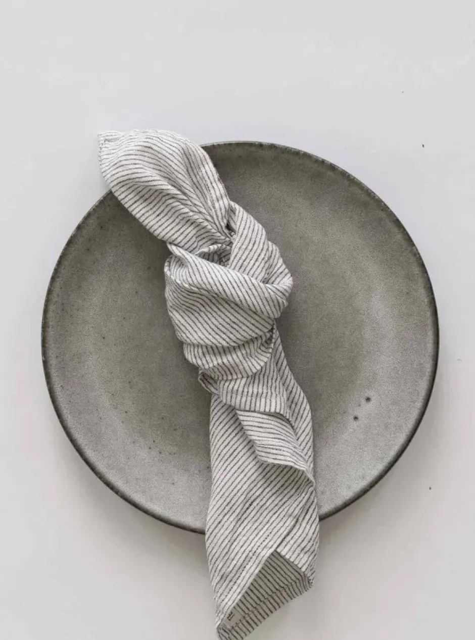 Washed linen servetti, Pinstripe